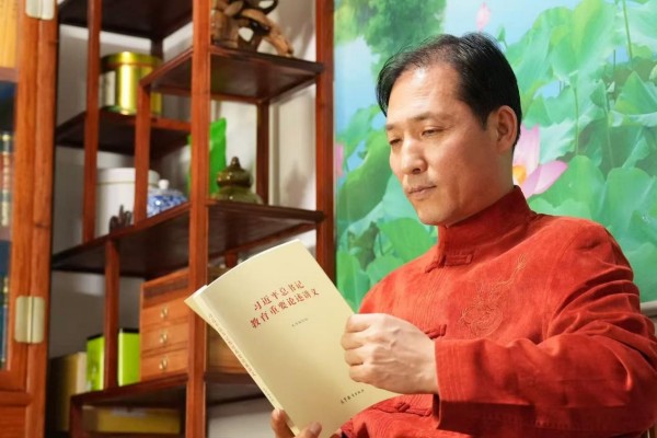 访天津市贤德堂教育信息咨询服务有限公司董事长谢宗润
