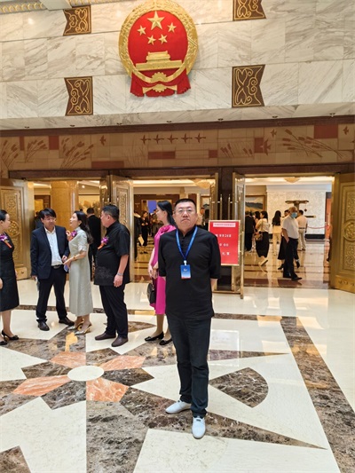 笔墨承文脉 易道谱新篇 著名书画家、易学家---王权