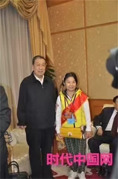 《世界治癌王一周和平》女人碾压全球医朮界根治好各类癌症疑难杂症 2025年度行业楷模人物特别报道&2026喜迎元旦特别报道