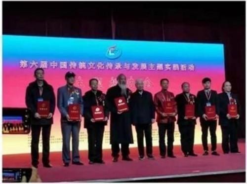 2026元旦特别报道：易医同源启新岁 刘荣安教授的文化传承之路