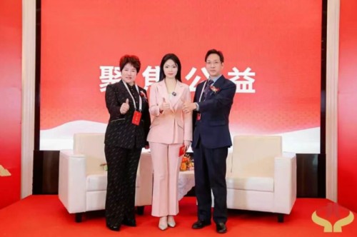 聚焦两会特别报道：罗鸣---以中医创新实践助力健康中国战略落地