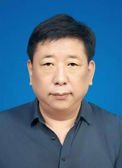 记中国著名优秀企业家 、中国富硒食品之父---房泽江